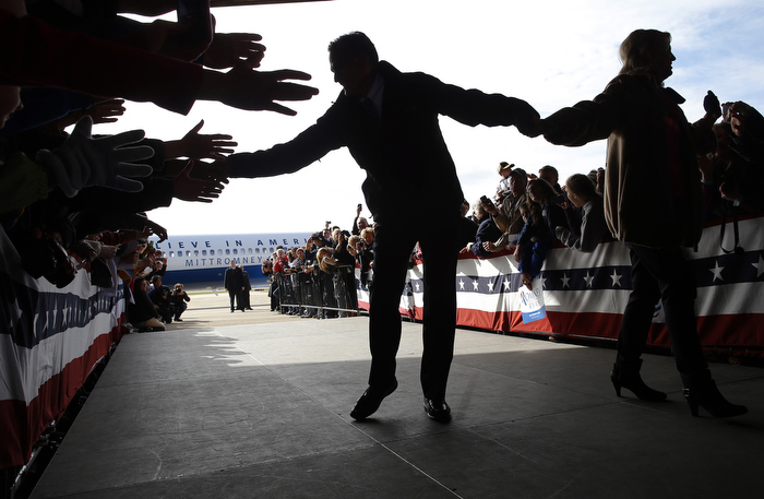 Mitt Rommney Campaigns for the Presidency