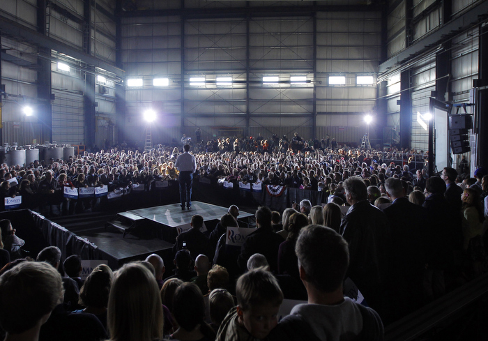 Mitt Rommney Campaigns for the Presidency